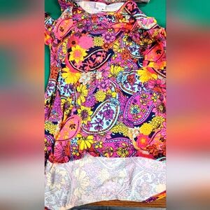 Lularoe Irma shirt size medium